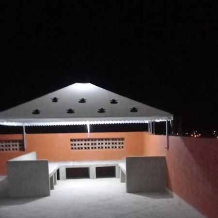 Karaz Homestay Grand Appartement Avec Rooftop Monte Arrouit Ngoại thất bức ảnh