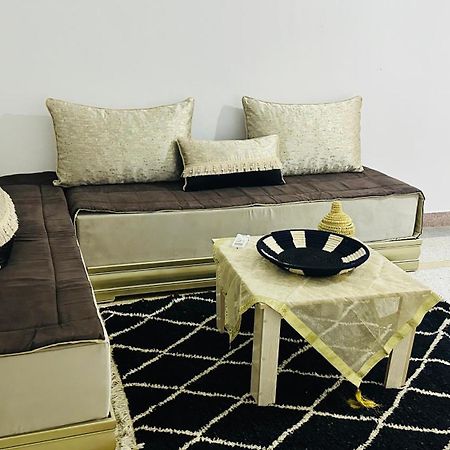 Karaz Homestay Grand Appartement Avec Rooftop Monte Arrouit Ngoại thất bức ảnh