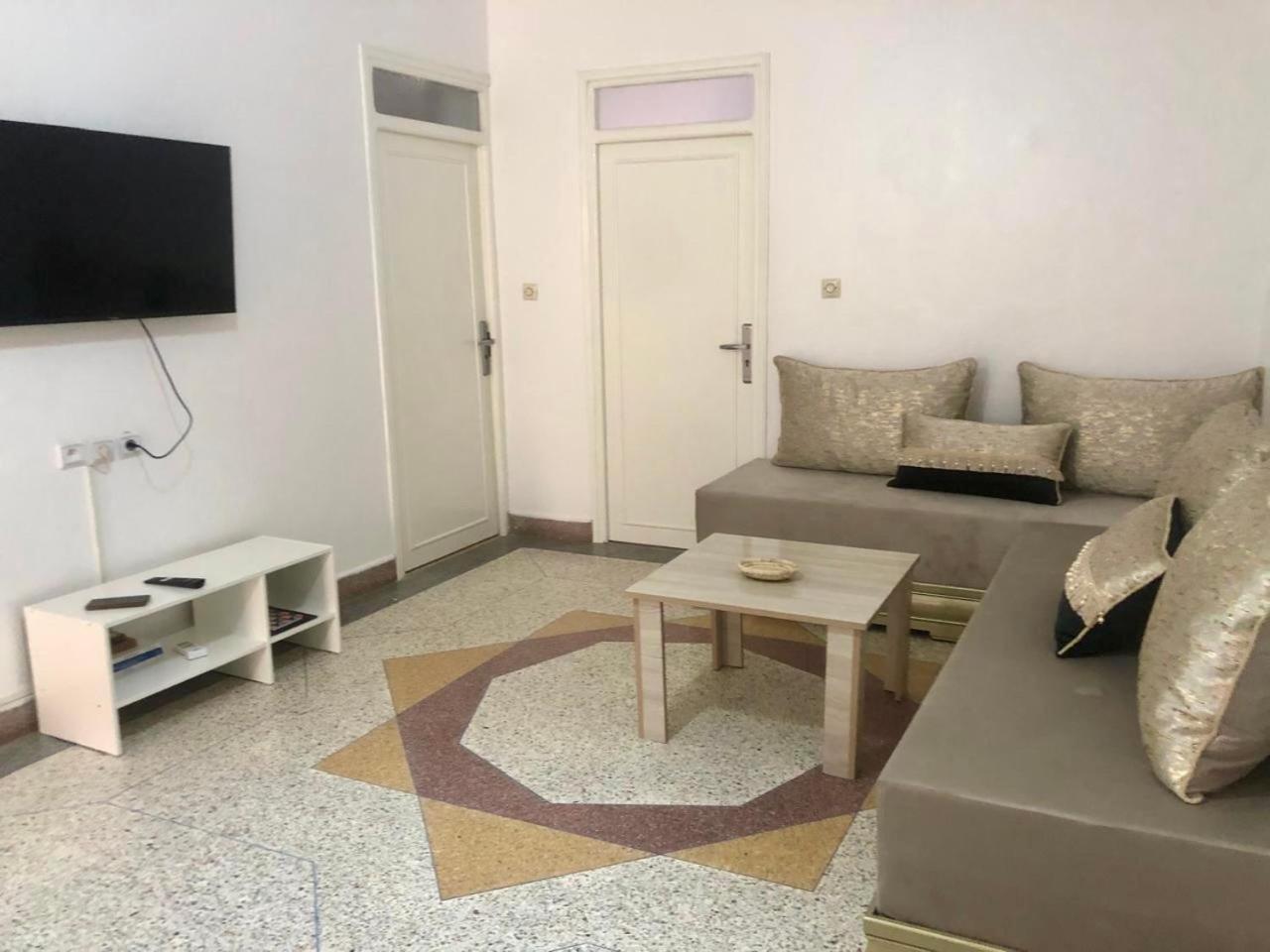 Karaz Homestay Grand Appartement Avec Rooftop Monte Arrouit Ngoại thất bức ảnh